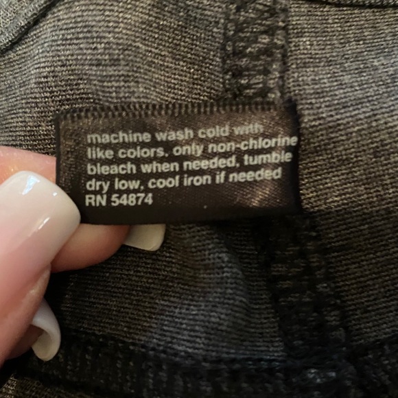 Forenza Gray Ponte Leggings w/ Tapered Ankle - Picture 11 of 12